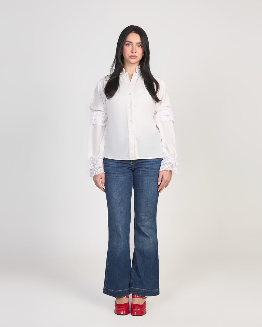 Victoria shirt with lace