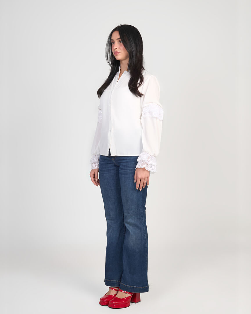 Victoria shirt with lace